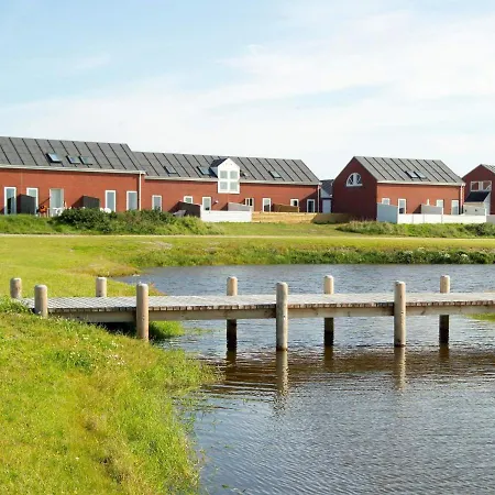 4 Person Holiday On A In Romo Apartmán *